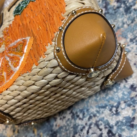 EUC Michael Kors Wicker Purse Handbag Crossbody Embroidered Oranges - Picture 6 of 14